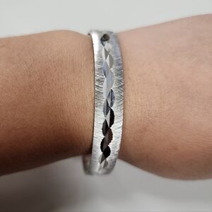 Vintage Crown Trifari Silver-Tone Bangle Bracelet Etched Diamond Faceted Sparkle